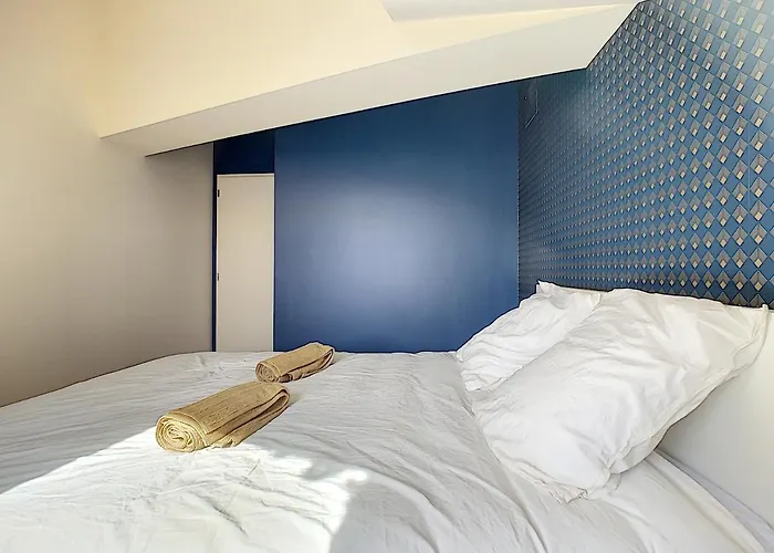 L'abbat-jour - Le Saphir - Plein Sud - Thermes Bagnères-de-Bigorre